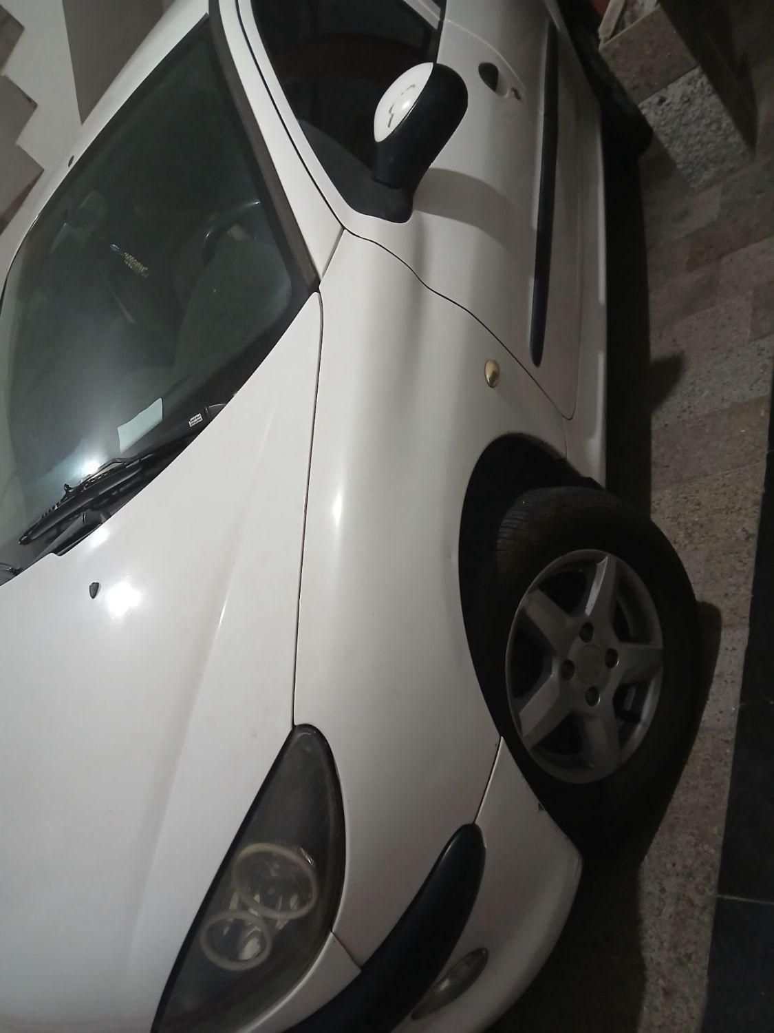 پژو ۲۰۶ صندوق دار v8 - 1391