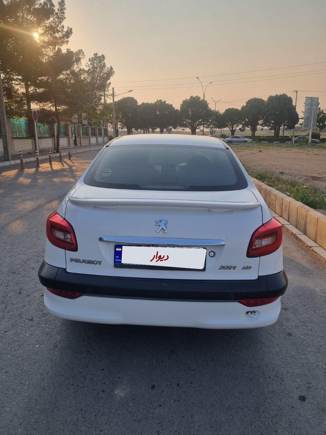 پژو ۲۰۶ صندوق دار v8 - 1398