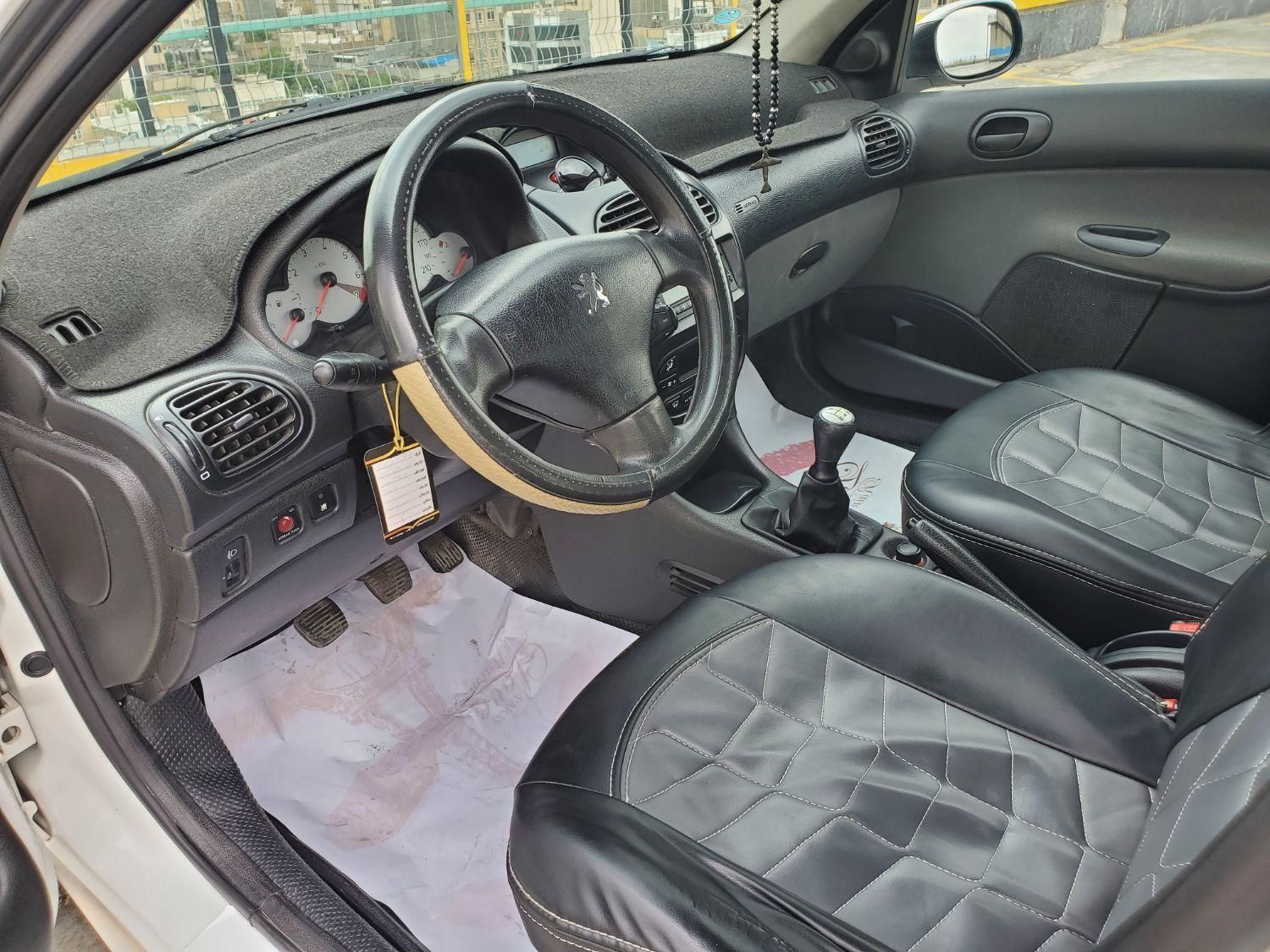 پژو ۲۰۶ صندوق دار v8 - 1397