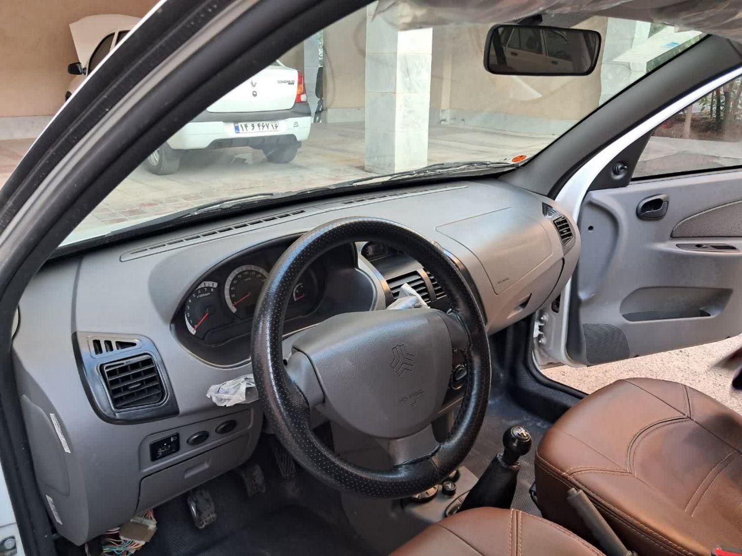 تیبا صندوق دار SX - 1399