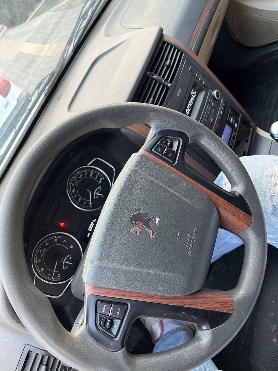 پژو پارس سال - 1401