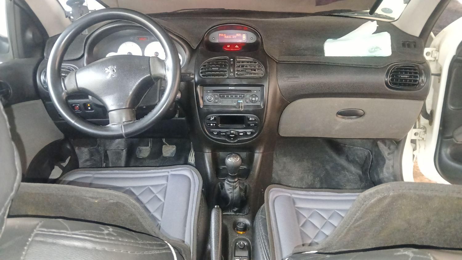 پژو ۲۰۶ صندوق دار v8 - 1394