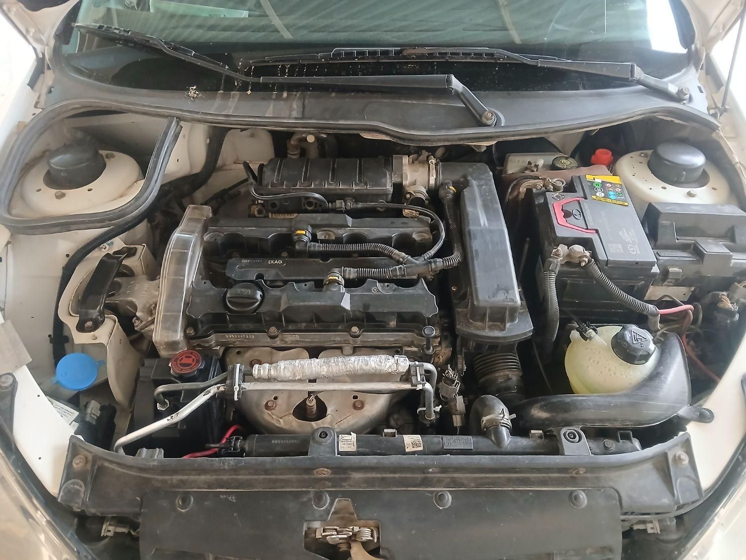 پژو ۲۰۶ صندوق دار v8 - 1394