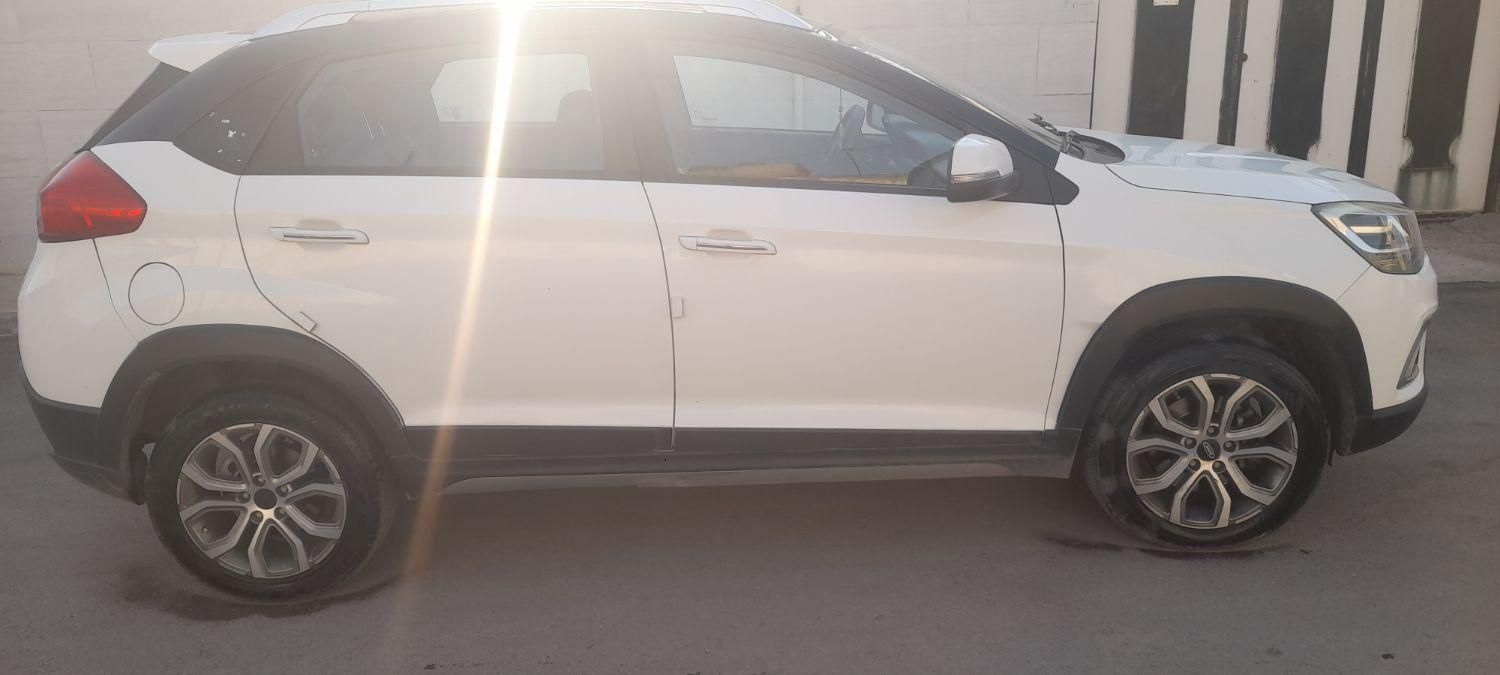ام وی ام X22 دنده‌ای لاکچری - 1396