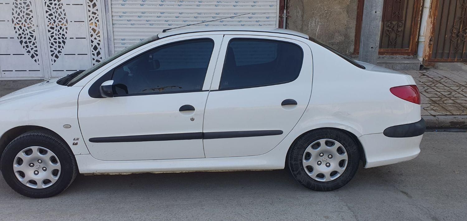 پژو ۲۰۶ صندوق دار v8 - 1396