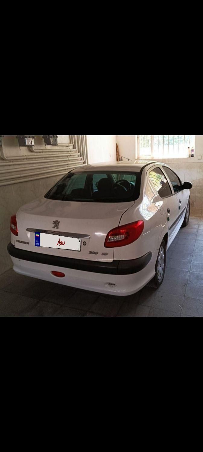 پژو ۲۰۶ صندوق دار v8 - 1392