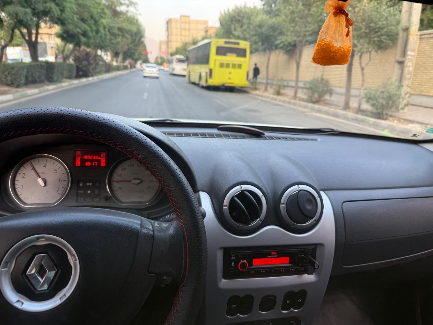 رنو ساندرو دنده ای - 1395