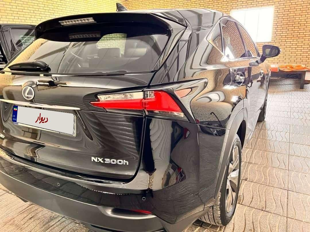 لکسوس NX هیبرید 300H - 2017