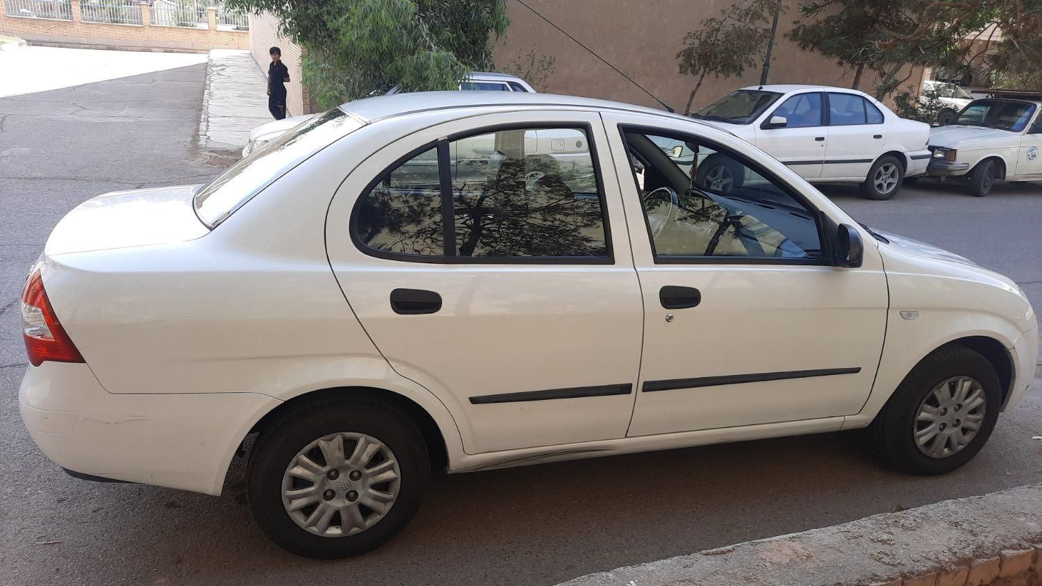 تیبا صندوق دار SX - 1399