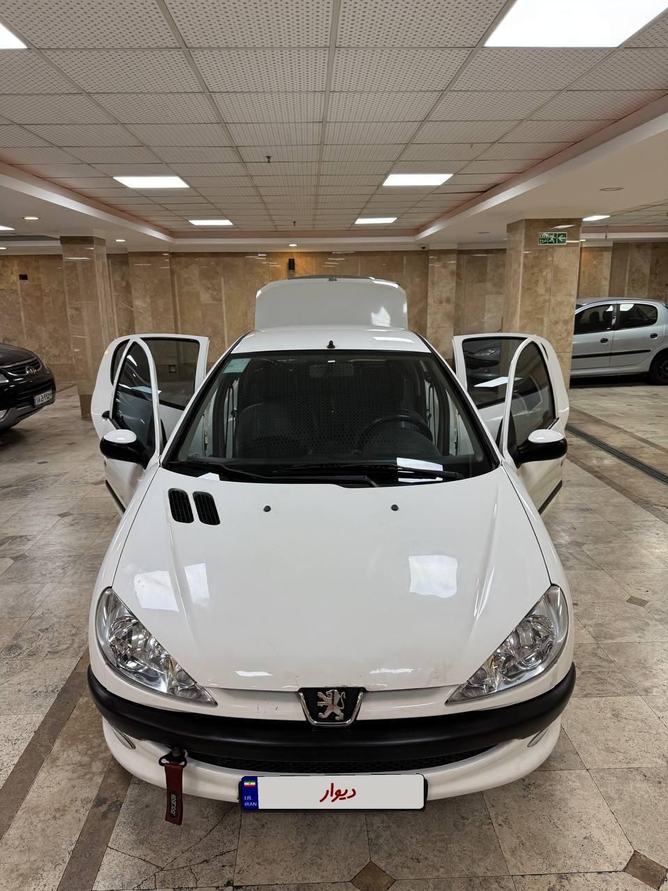 پژو ۲۰۶ صندوق دار v8 - 1394