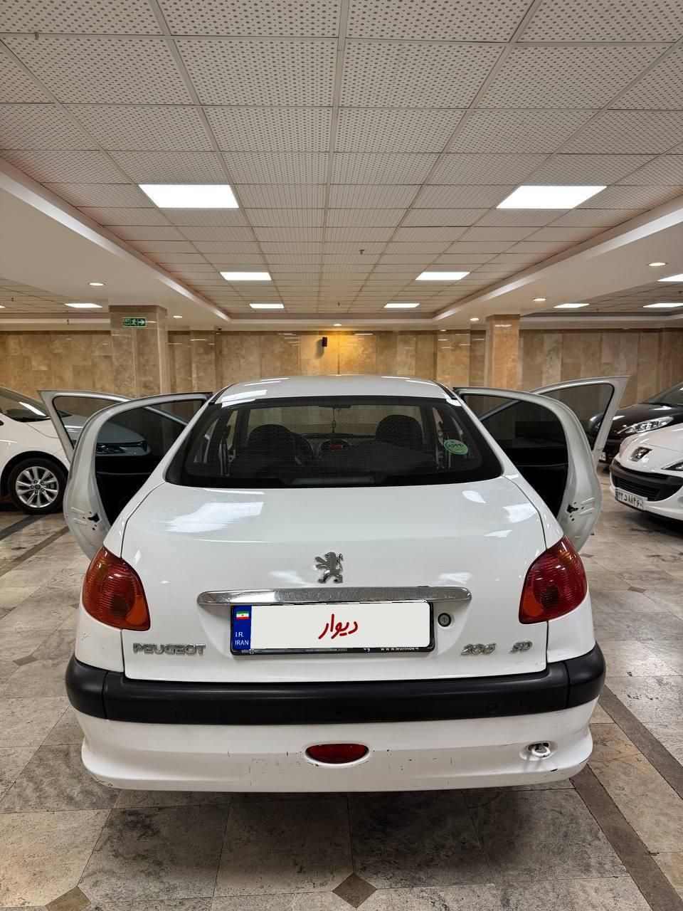 پژو ۲۰۶ صندوق دار v8 - 1394