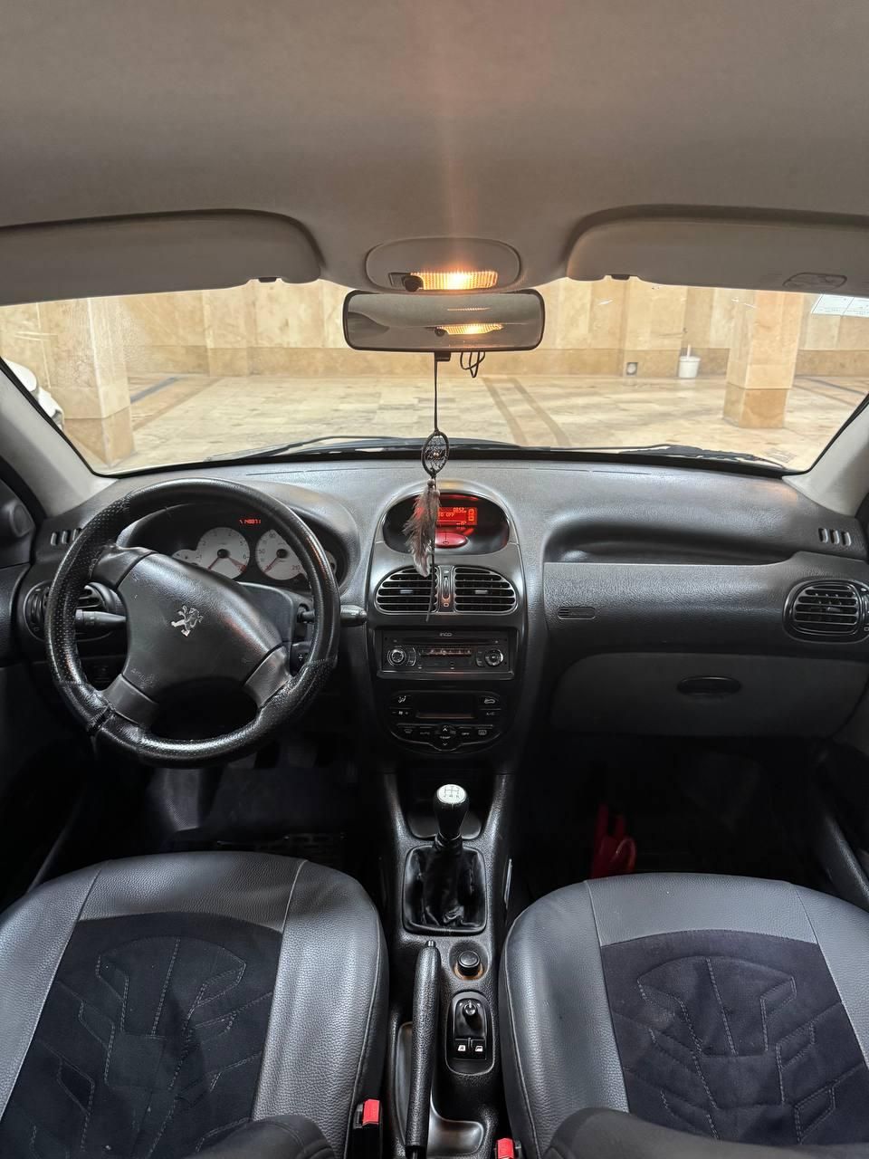 پژو ۲۰۶ صندوق دار v8 - 1394