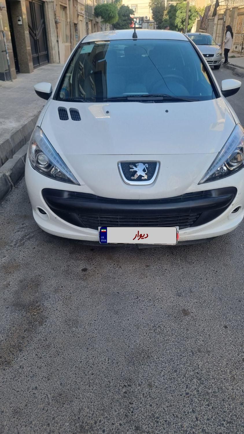 پژو ۲۰۷ صندوق دار اتوماتیک - 1397