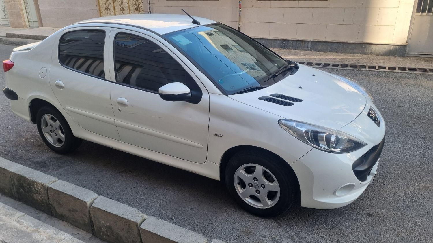 پژو ۲۰۷ صندوق دار اتوماتیک - 1397