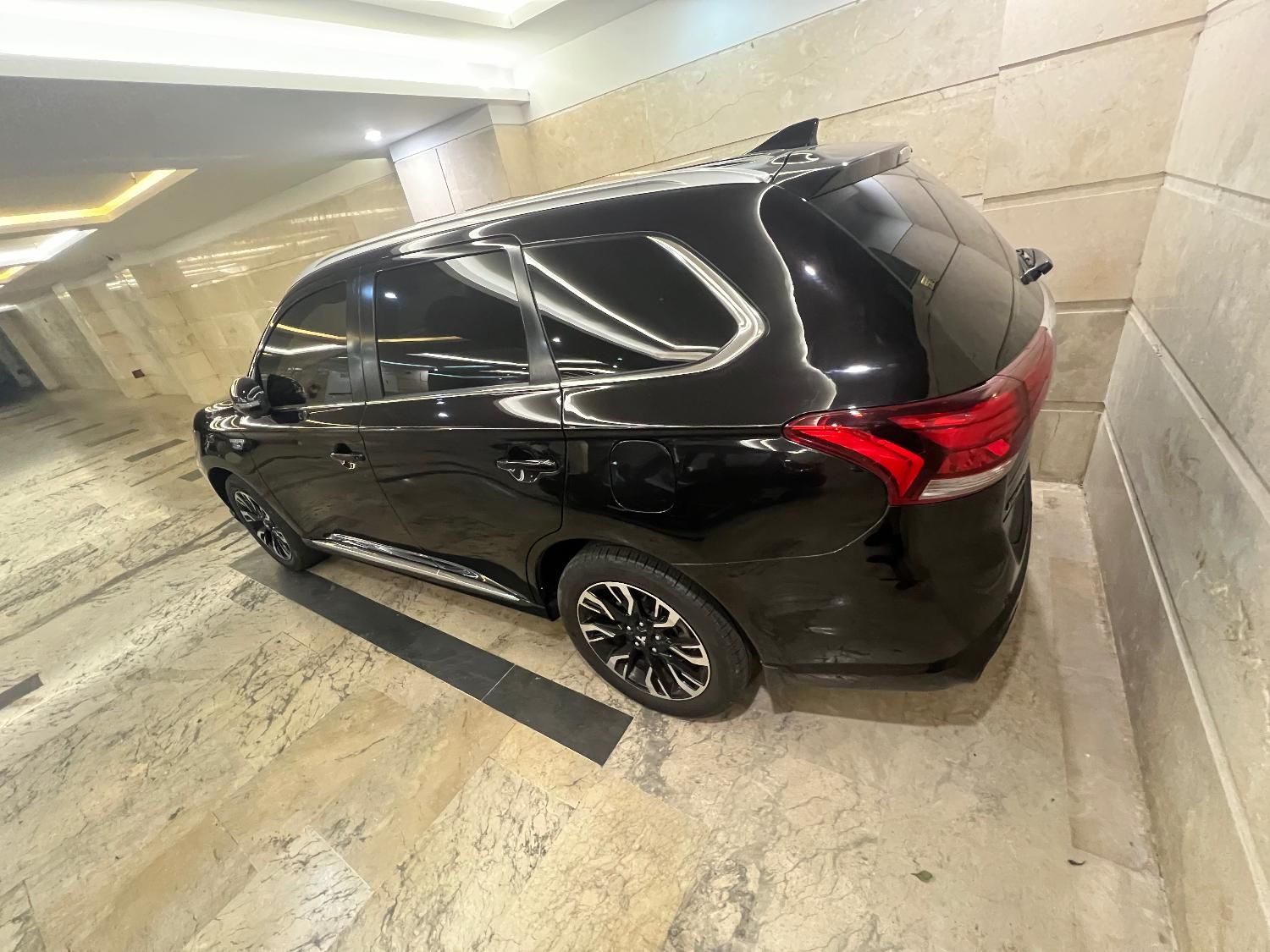 میتسوبیشی اوتلندر PHEV PHEV - 2018