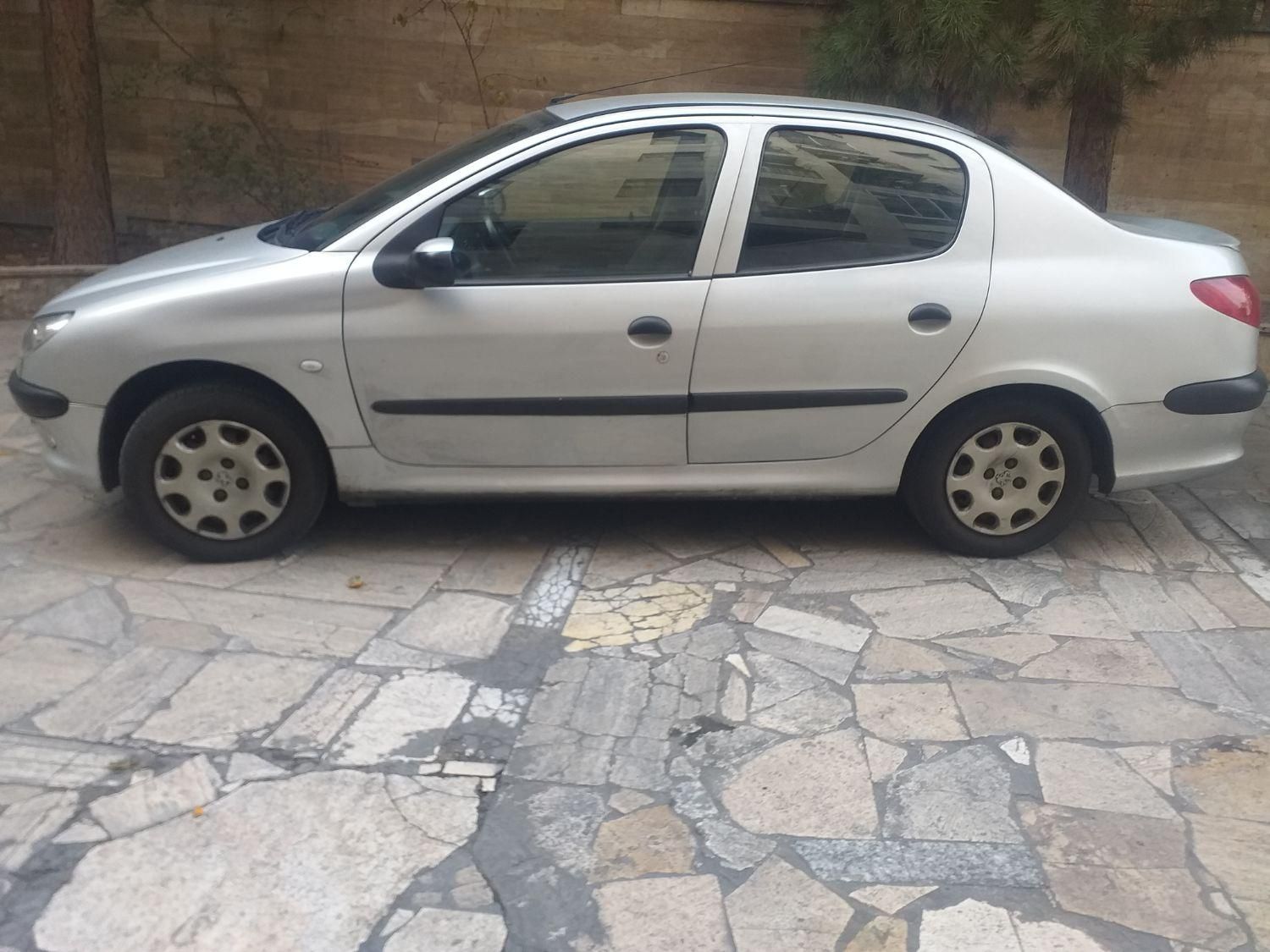 پژو ۲۰۶ صندوق دار v8 - 1397