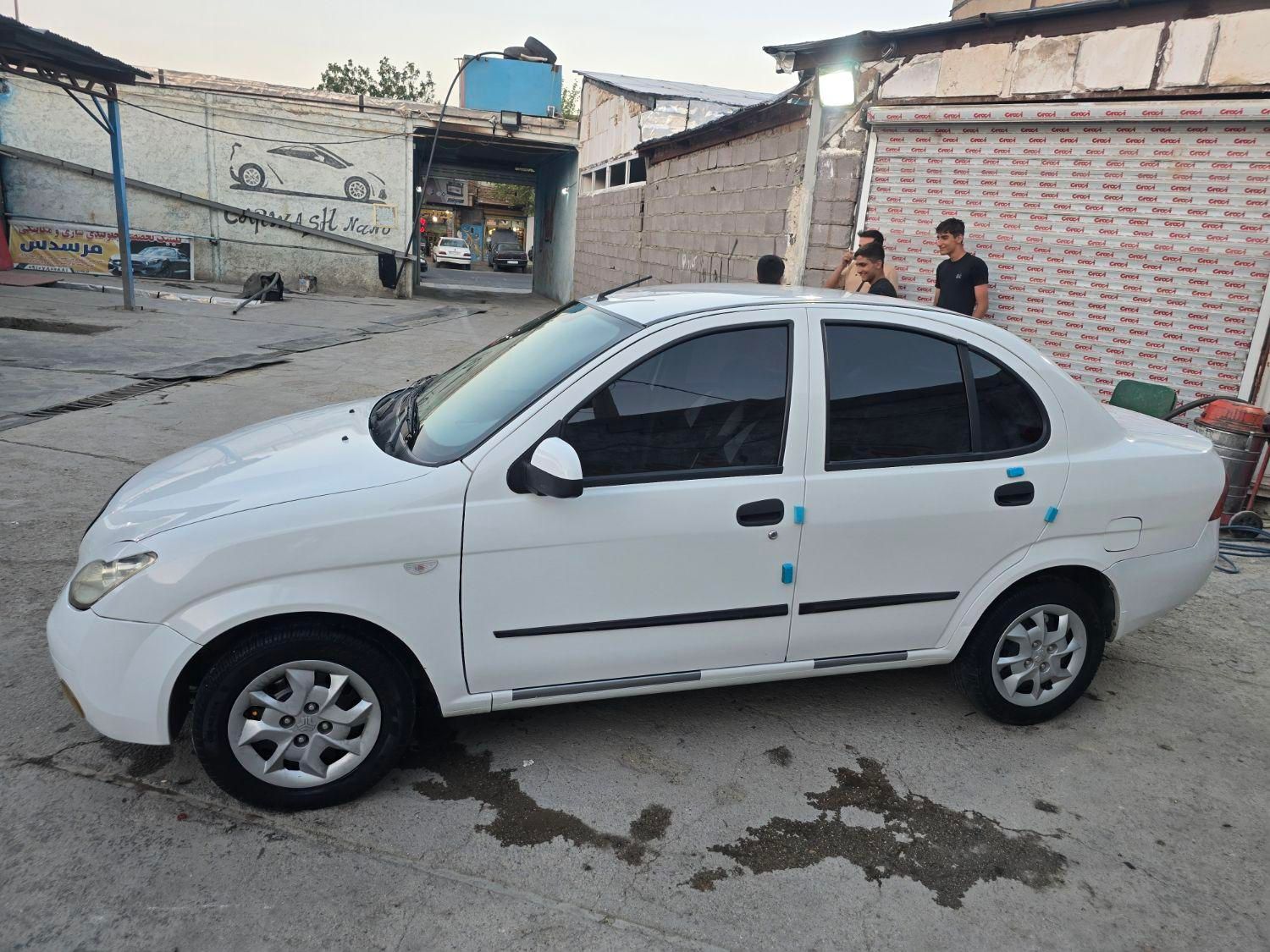 تیبا صندوق دار SX - 1401