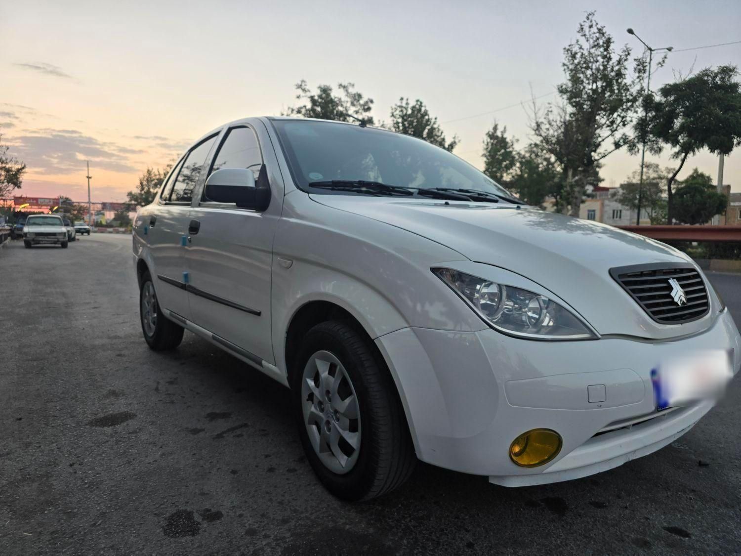 تیبا صندوق دار SX - 1401