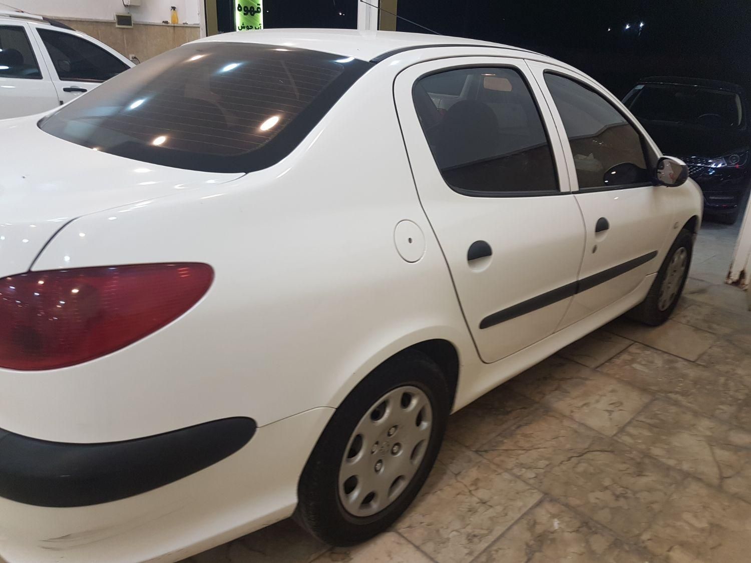 پژو ۲۰۶ صندوق دار v8 - 1396