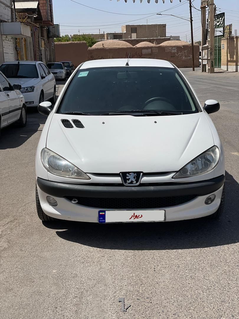 پژو ۲۰۶ صندوق دار v8 - 1392
