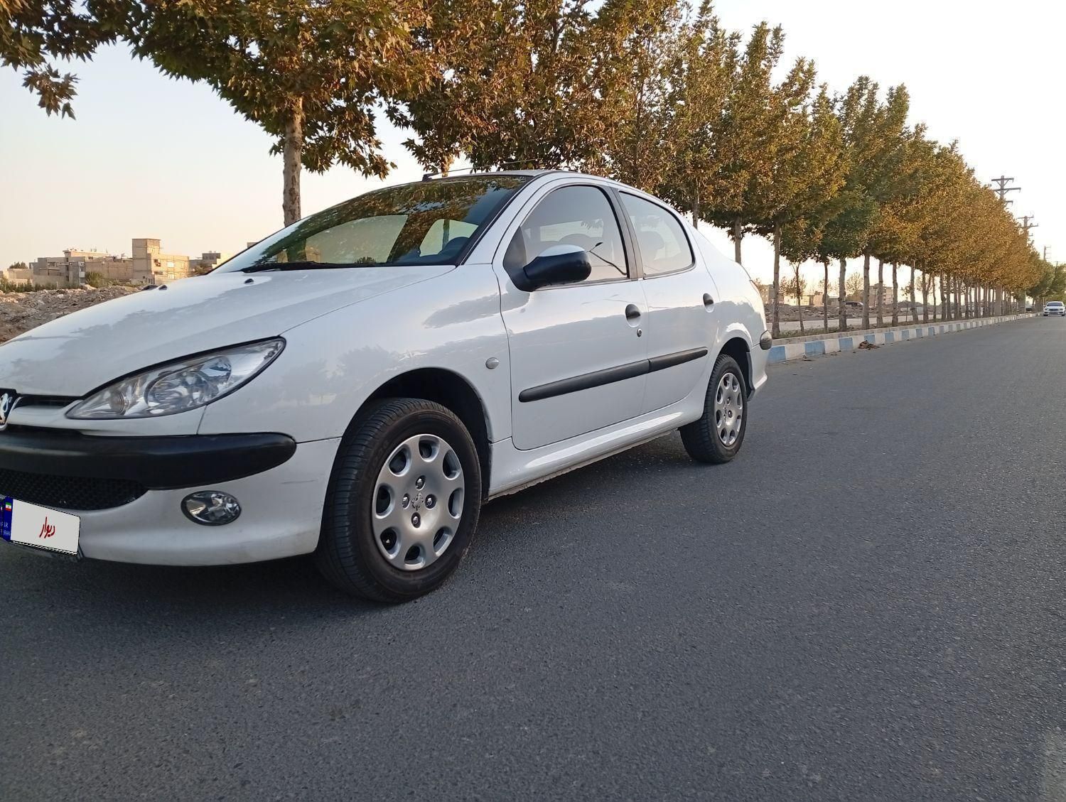 پژو ۲۰۶ صندوق دار v8 - 1390