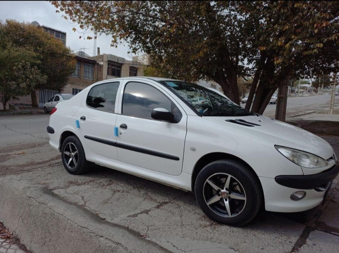 پژو ۲۰۶ صندوق دار v8 - 1397