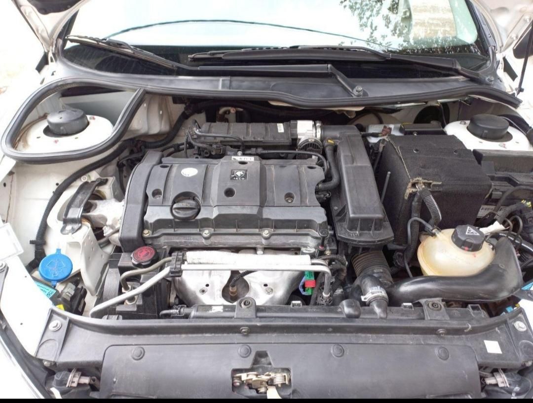 پژو ۲۰۶ صندوق دار v8 - 1397