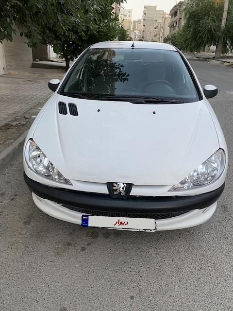 پژو ۲۰۶ صندوق دار v8 - 1394