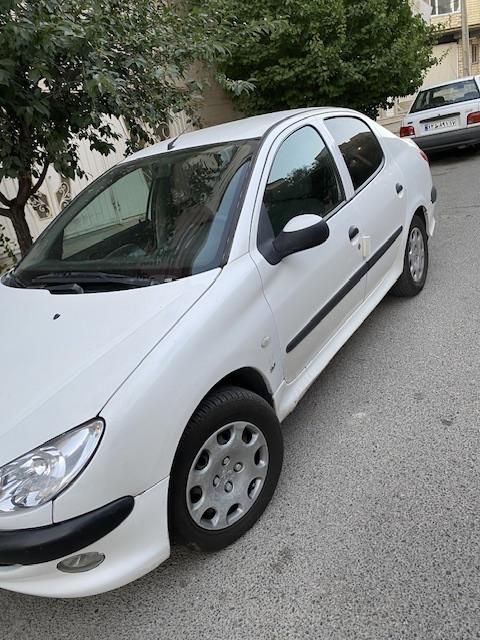پژو ۲۰۶ صندوق دار v8 - 1394