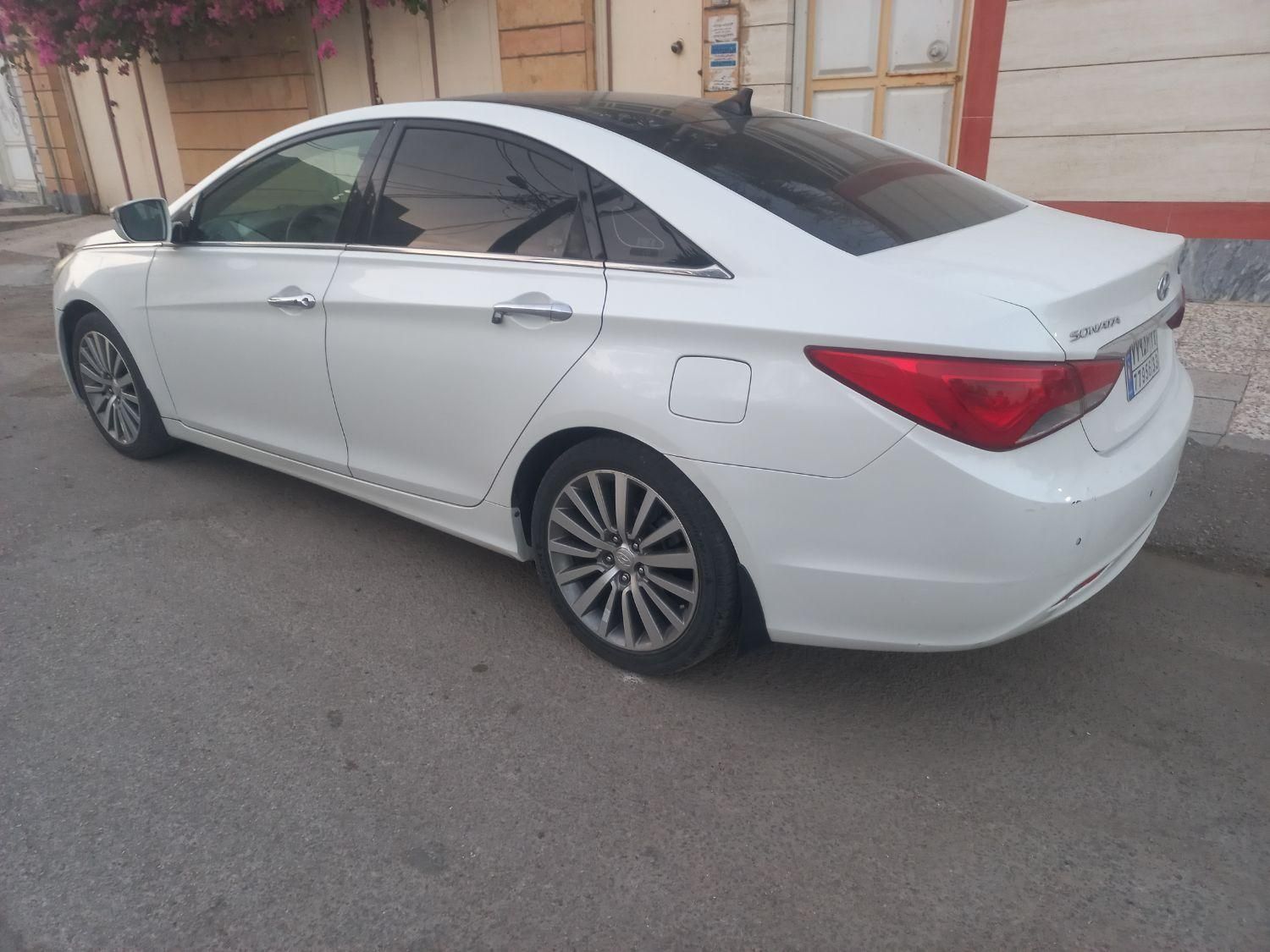 هیوندای سوناتا فول YF - 2014