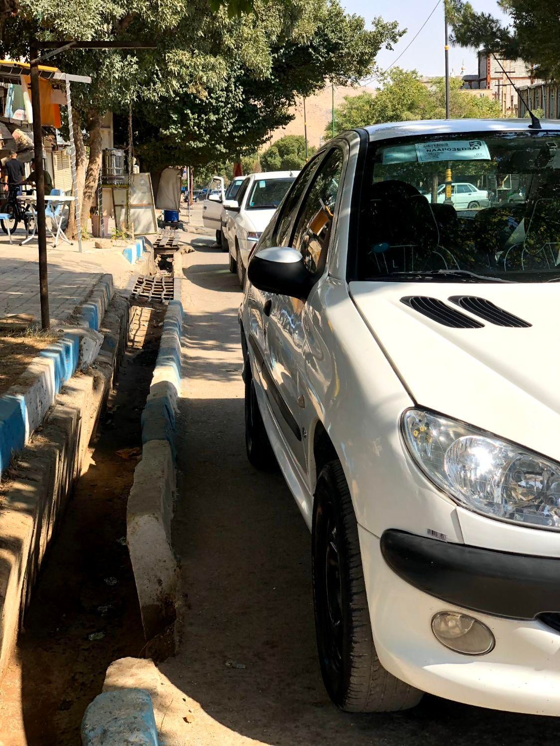 پژو ۲۰۶ صندوق دار v8 - 1396