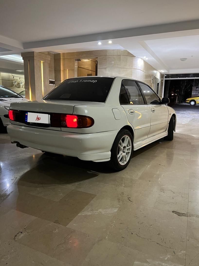 میتسوبیشی لنسر 1.6 لیتر دنده ای - 1992
