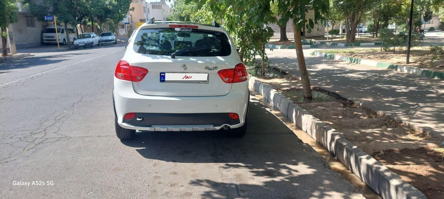 کوییک R دنده‌ای - 1402