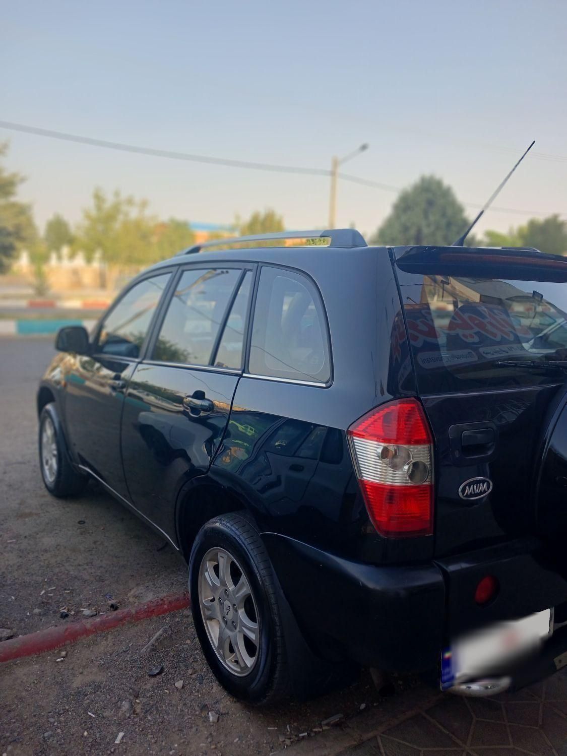 ام وی ام X33 دنده‌ای ساده - 1392