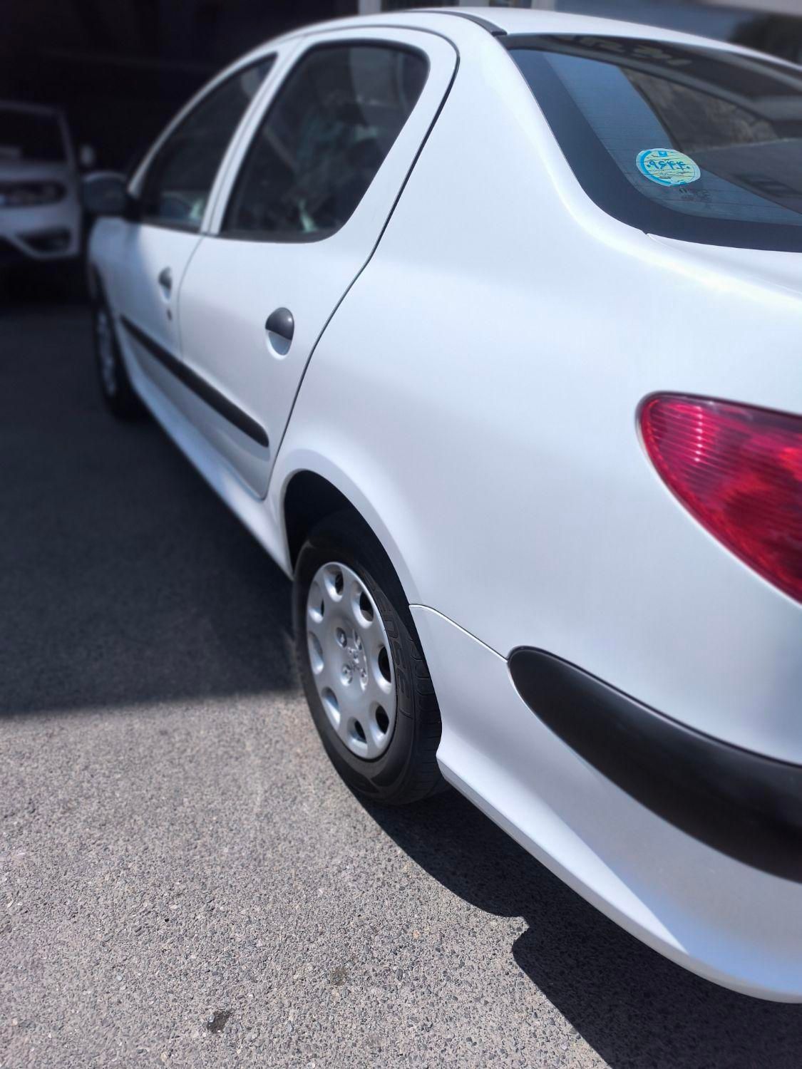پژو ۲۰۶ صندوق دار v8 - 1398