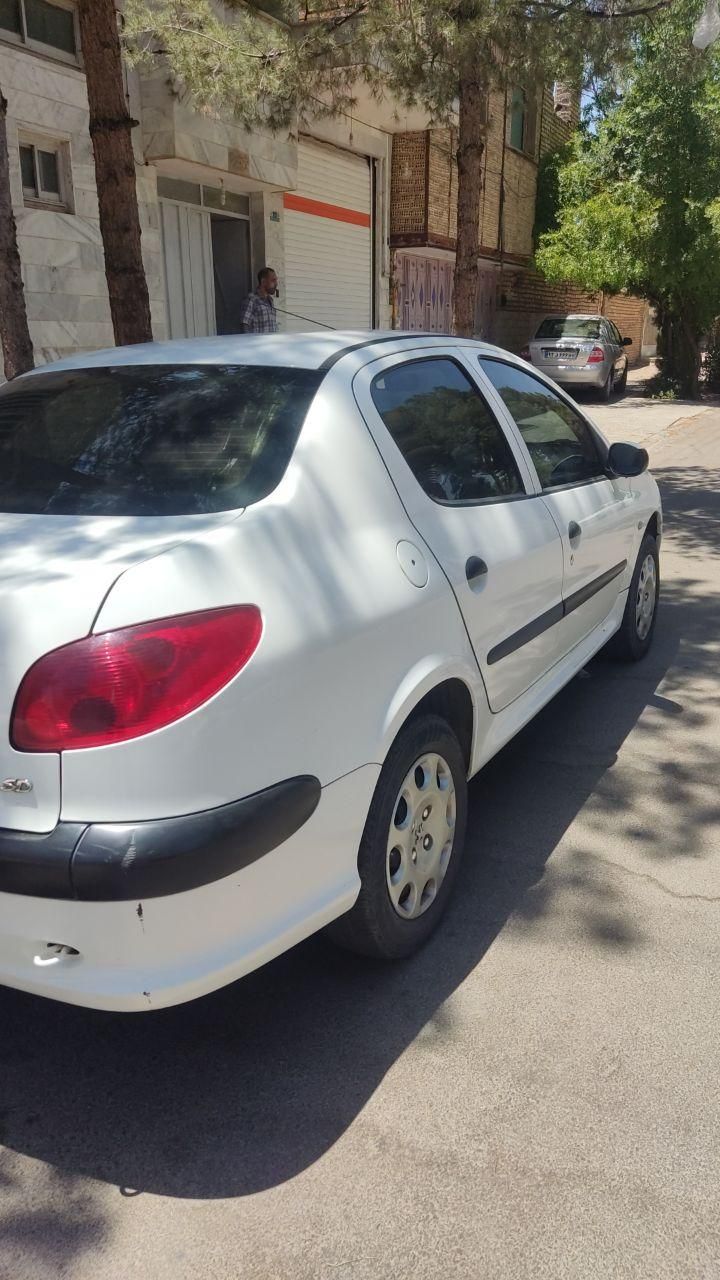 پژو ۲۰۶ صندوق دار v8 - 1399