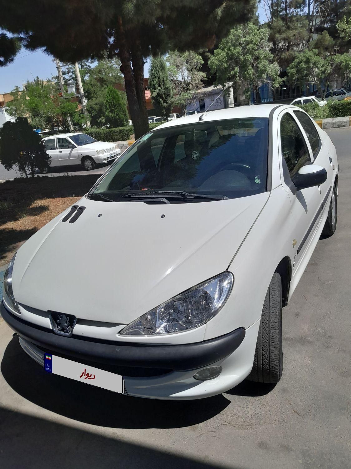 پژو ۲۰۶ صندوق دار v8 - 1393