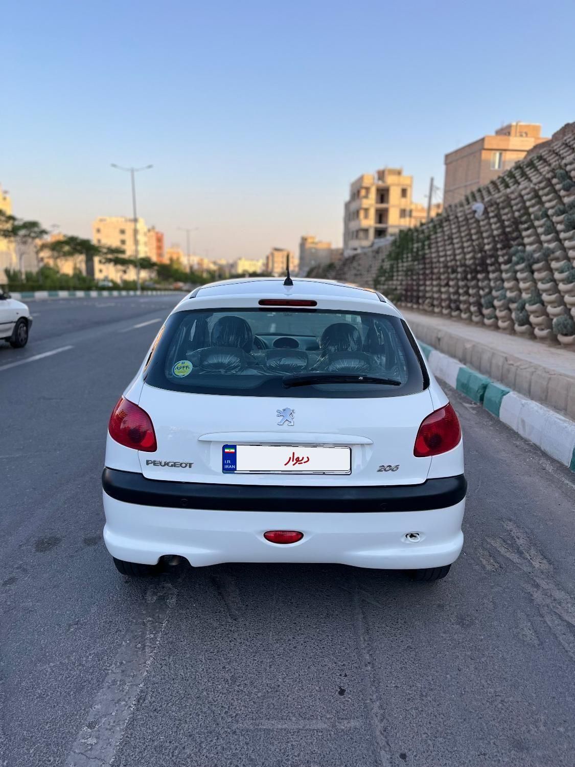پژو 206 تیپ 3 - 1402
