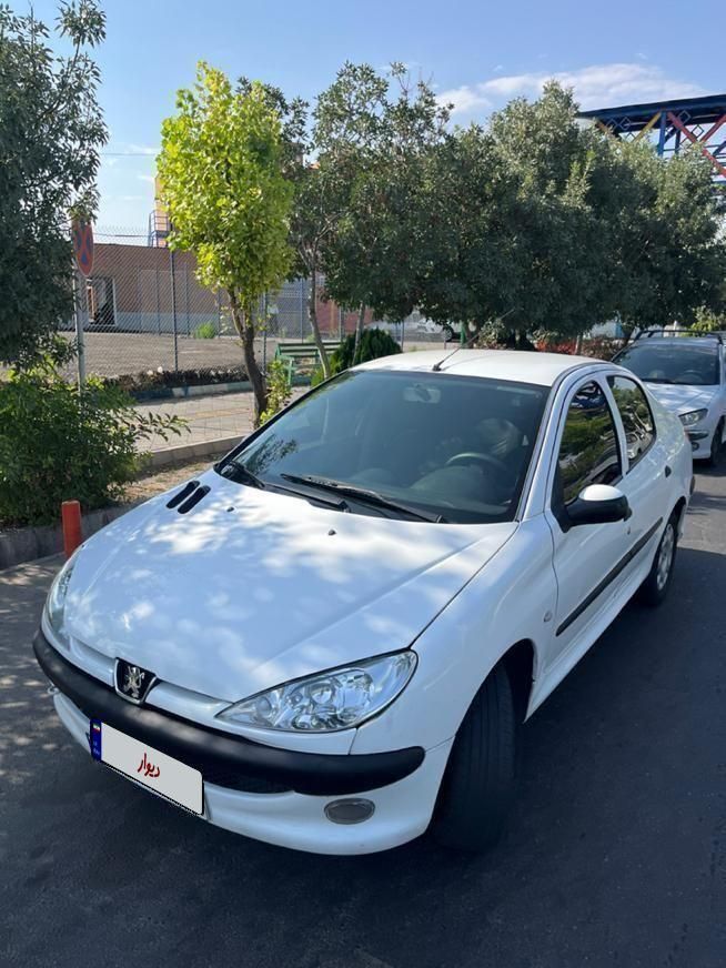 پژو ۲۰۶ صندوق دار v8 - 1390