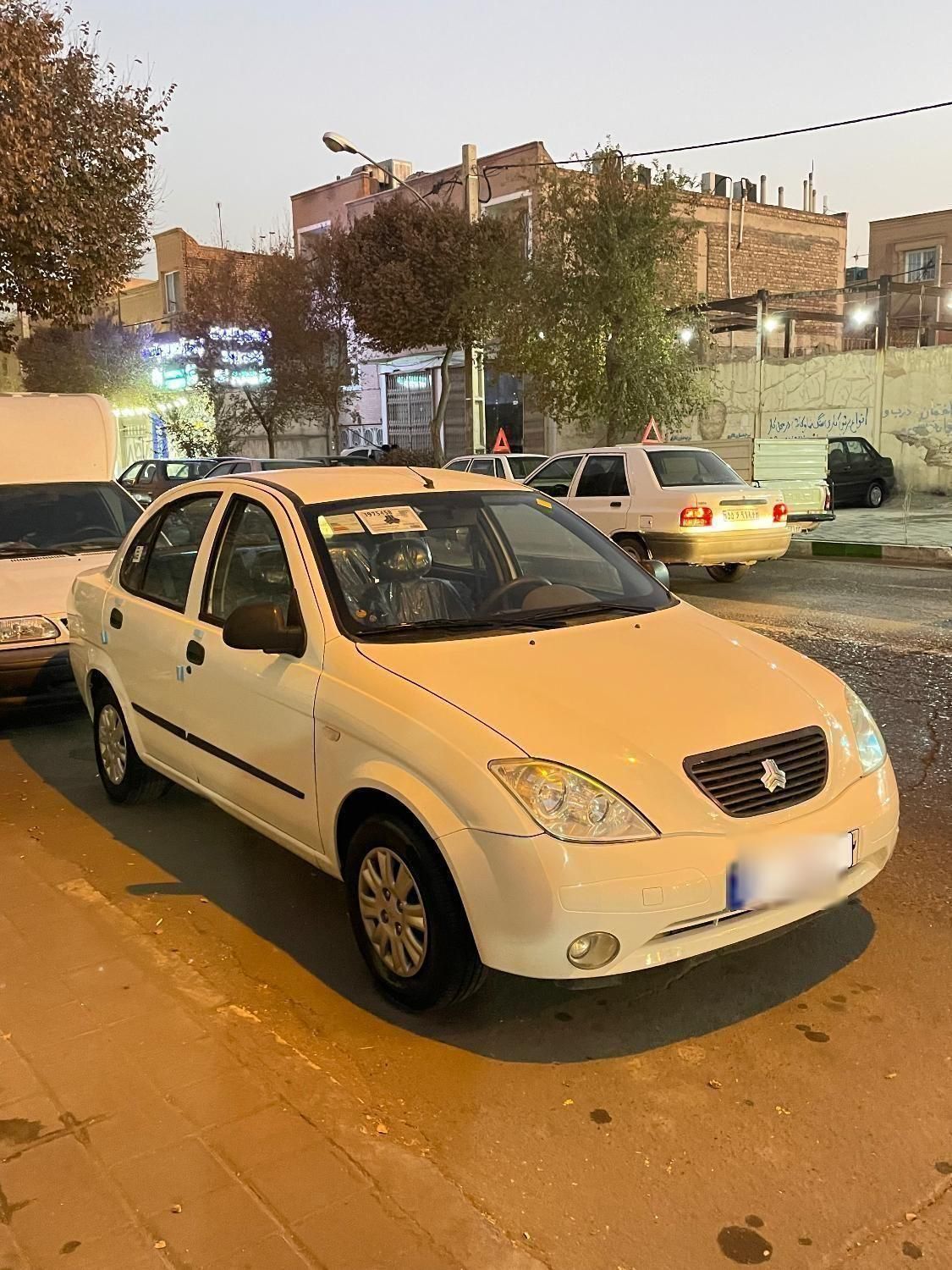 تیبا صندوق دار SX - 1400