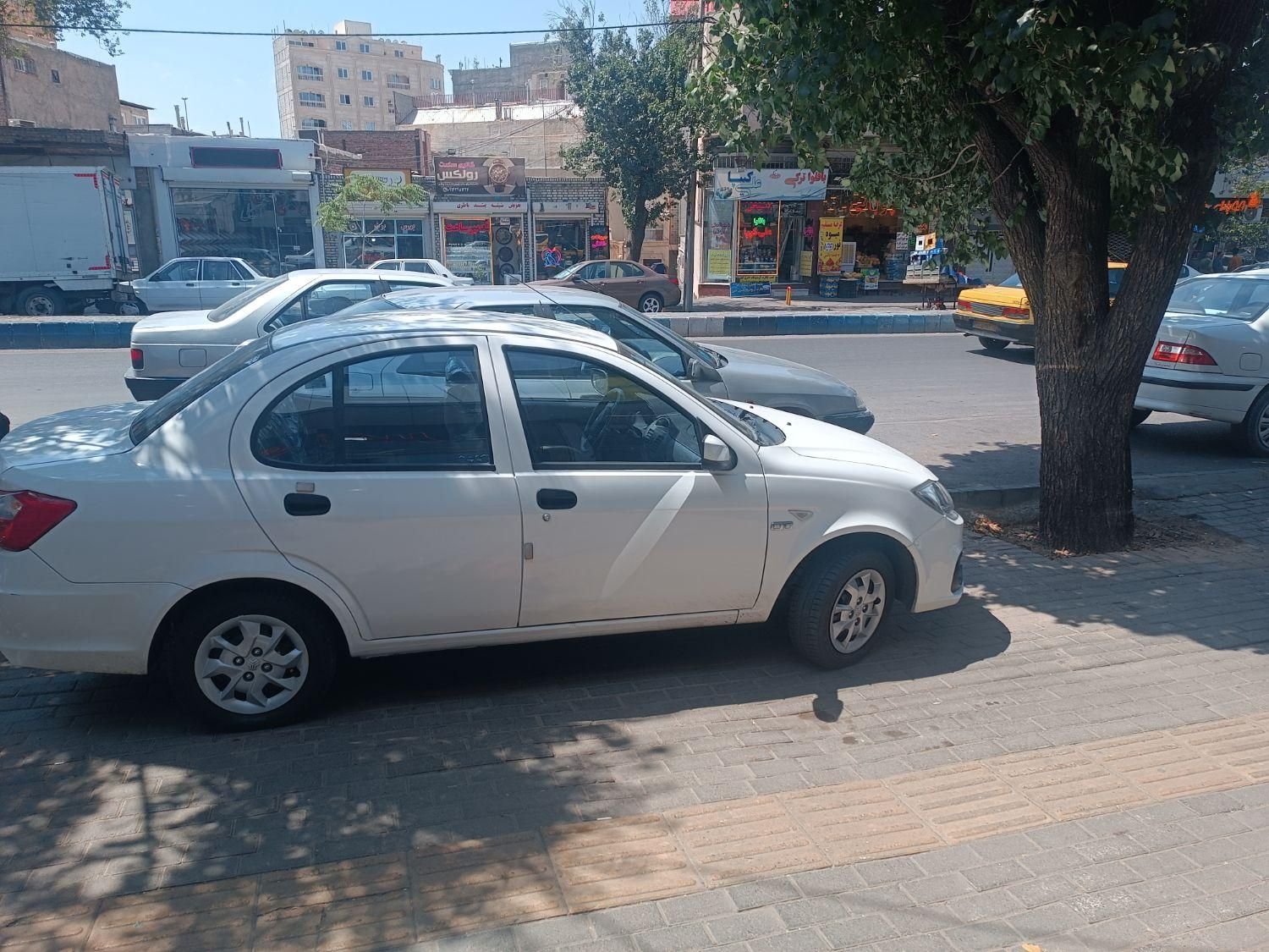 خودرو ساینا، EX آگهی ann_19530912