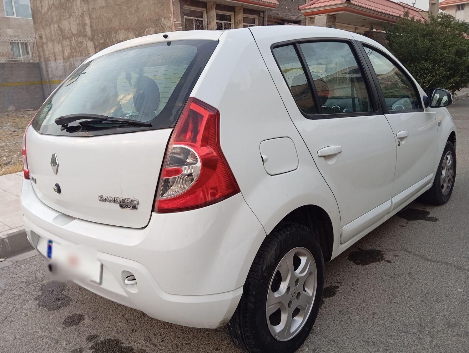 خودرو رنو، ساندرو آگهی ann_19530927