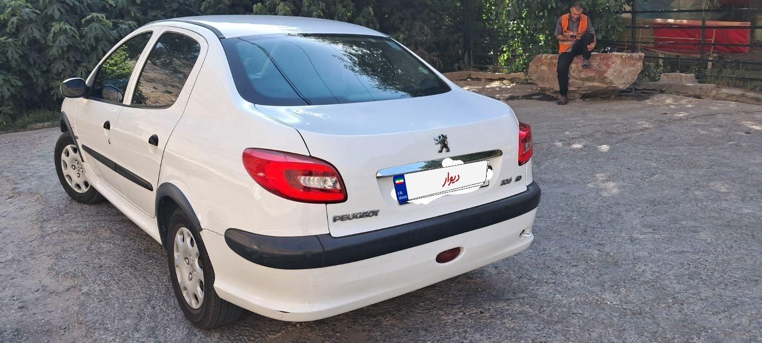 پژو ۲۰۶ صندوق دار v8 - 1391
