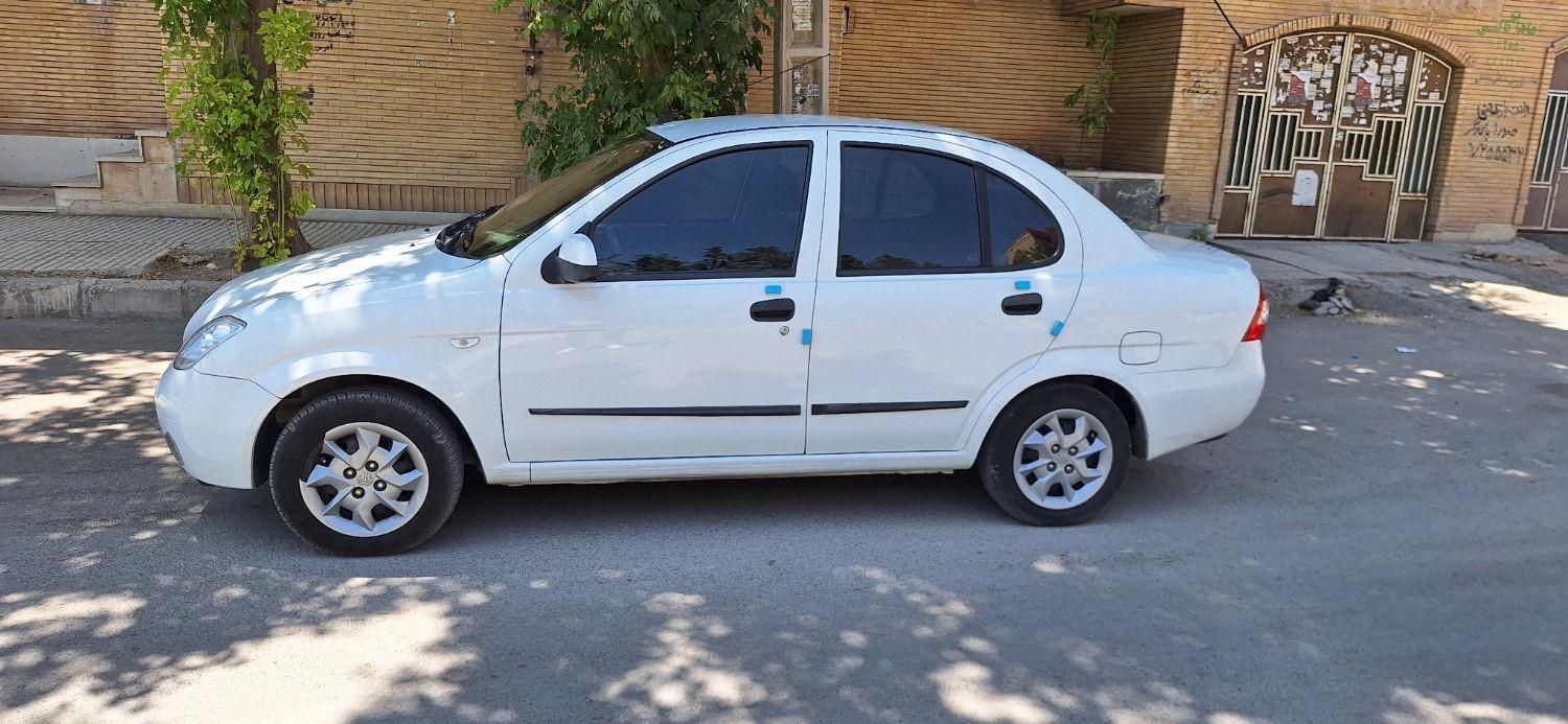 تیبا صندوق دار SX - 1399