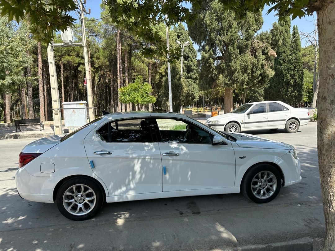 دنا پلاس توربو 6 دنده - 1401