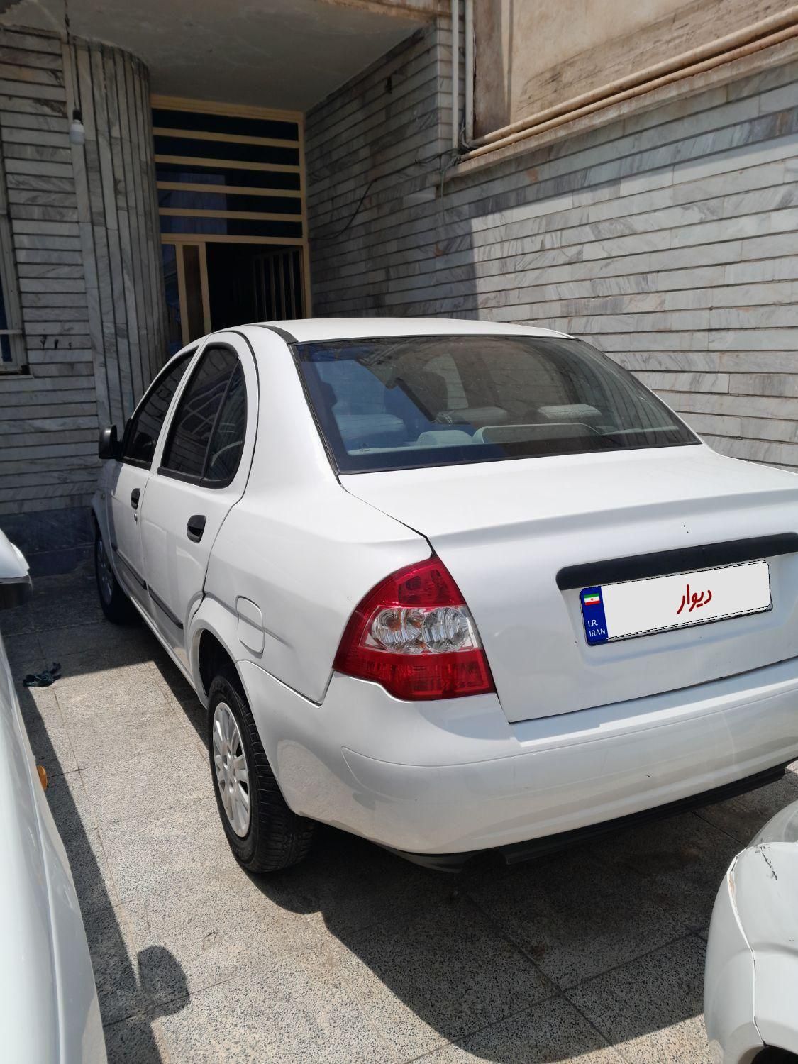 تیبا صندوق دار SX - 1401