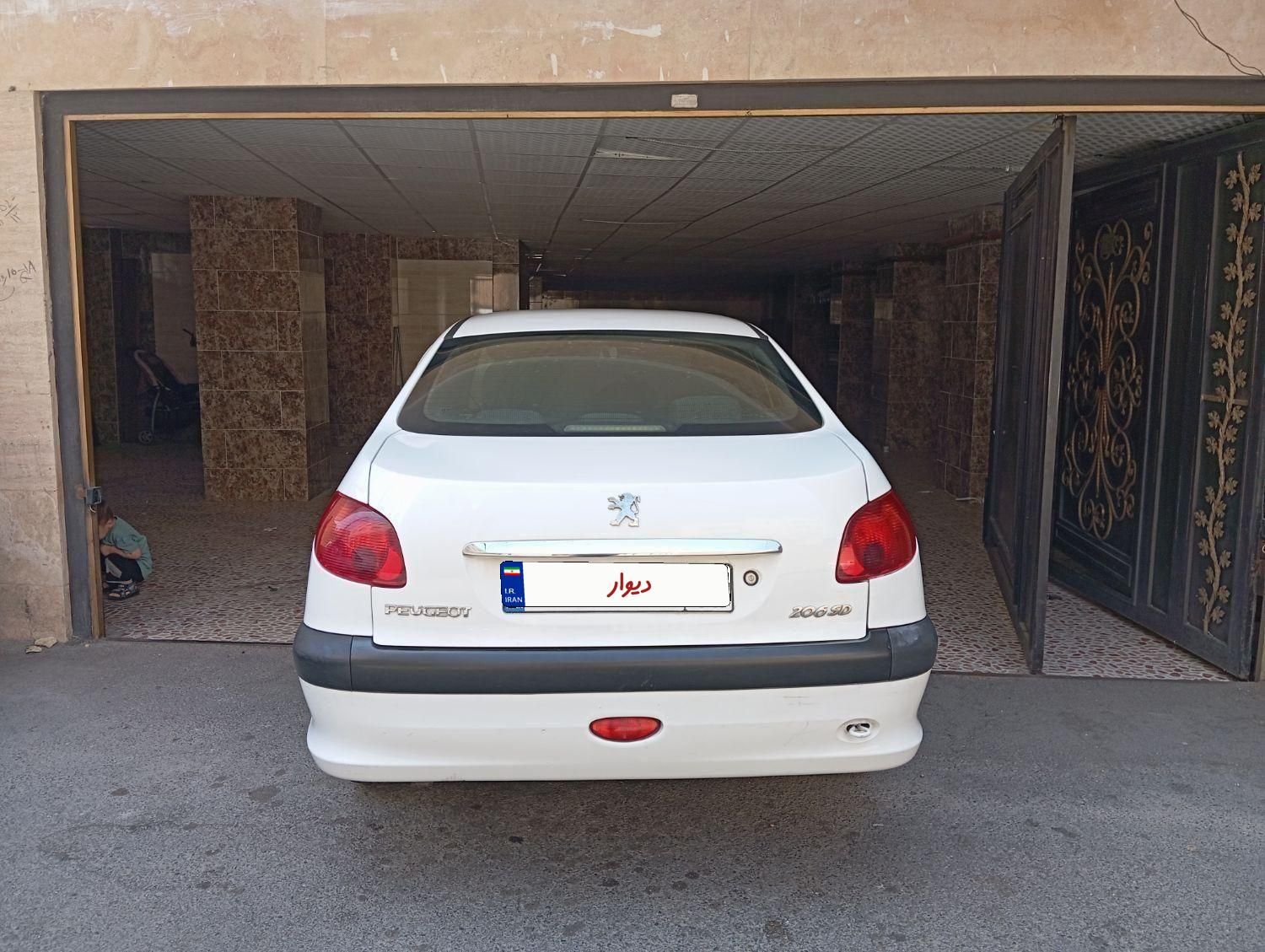 پژو ۲۰۶ صندوق دار v8 - 1399