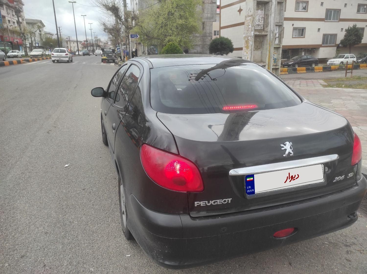 پژو ۲۰۶ صندوق دار v8 - 1396