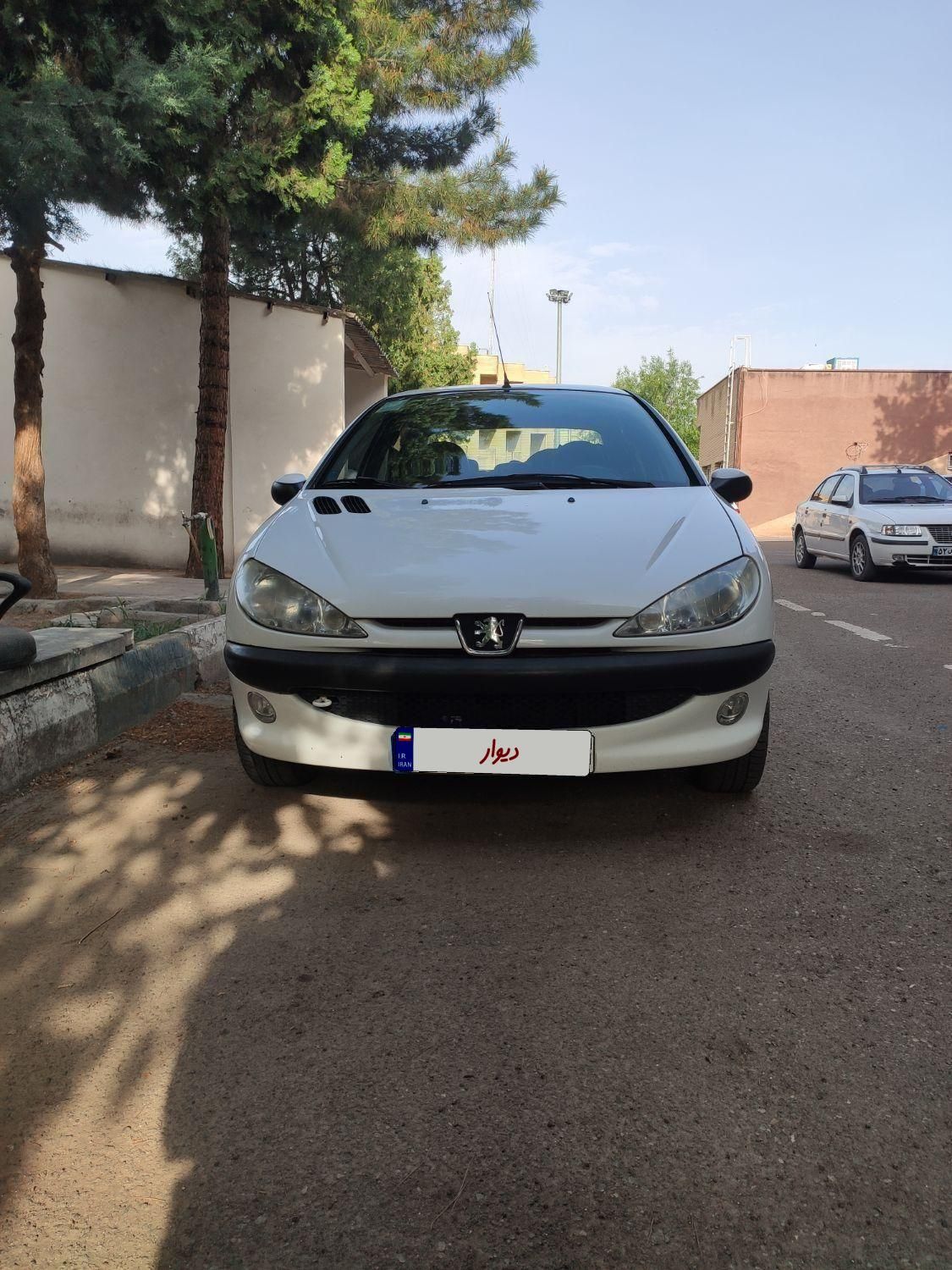 پژو ۲۰۶ صندوق دار v8 - 1398