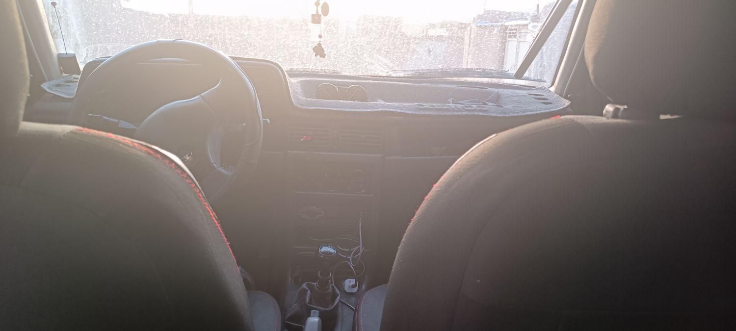 دوو سیلو سدان - 1381